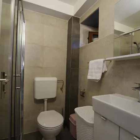Villa Dora With Heated Pool & Fitness Podgradina (Posedarje)