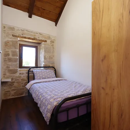 Dora With Heated Pool & Fitness Villa *