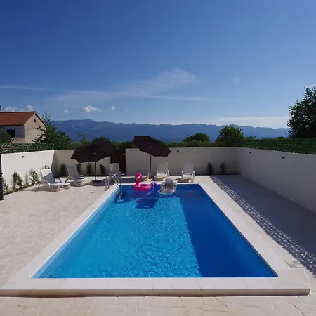 Dora With Heated Pool & Fitness Villa Podgradina (Posedarje)