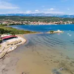 Dora With Heated Pool & Fitness Villa
