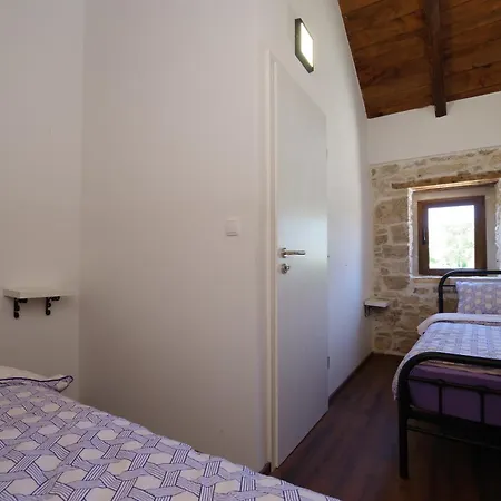 Dora With Heated Pool & Fitness Villa