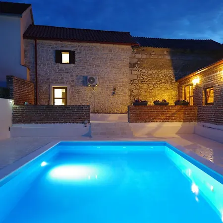 Dora With Heated Pool & Fitness Villa Podgradina (Posedarje)