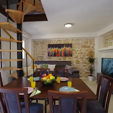 Dora With Heated Pool & Fitness Villa