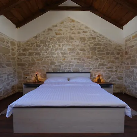 Dora With Heated Pool & Fitness Villa *