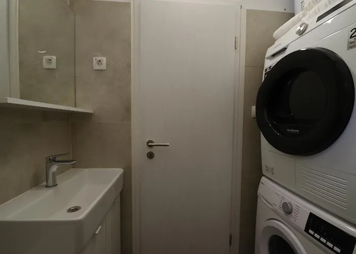 Dora With Private Pool * Podgradina (Posedarje)