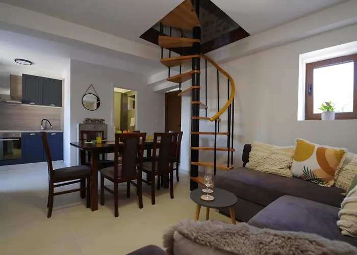 Dora With Private Pool