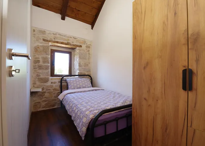 Dora With Private Pool Вилла *