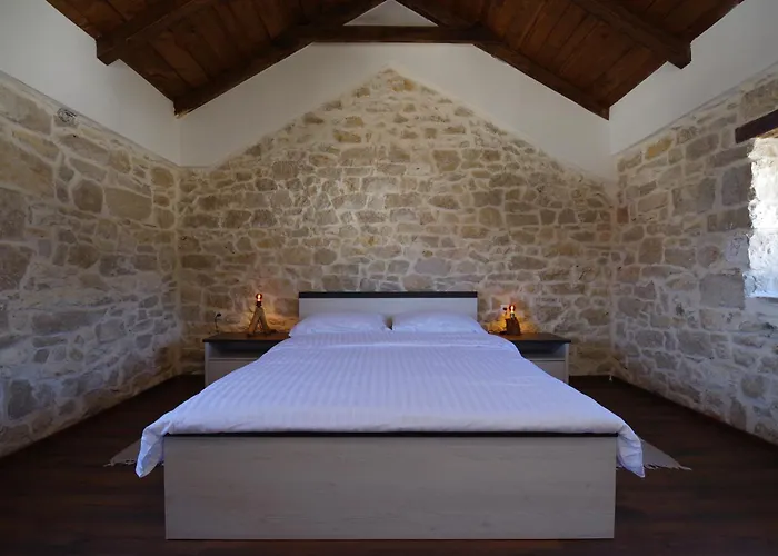 Dora With Private Pool Вилла *